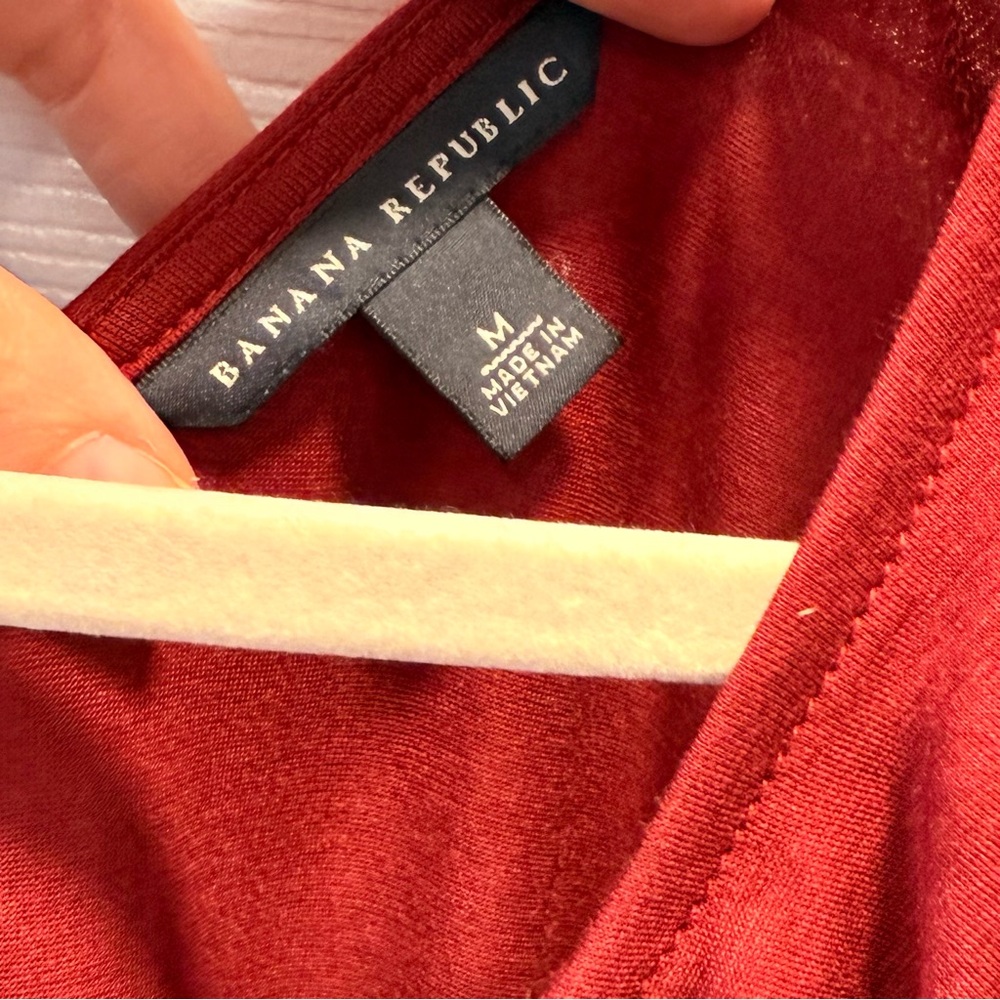 Banana Republic Red Ruffle Top - Picture 3 of 3
